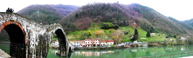 Ponte della Maddalena sul fiume Serchio